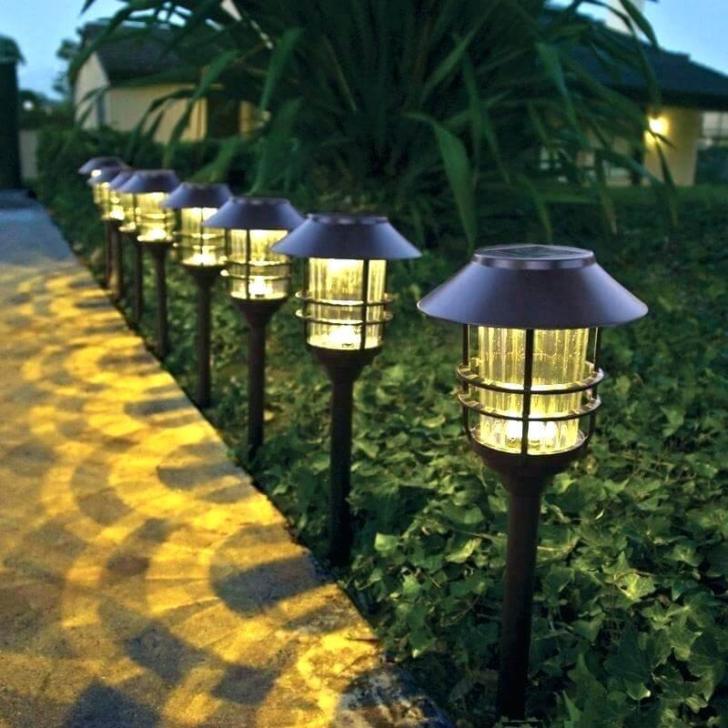 Mẫu đèn cây sân vườn, đèn cây ngoài trời giá rẻ - Đèn cây trang trí sân vườn