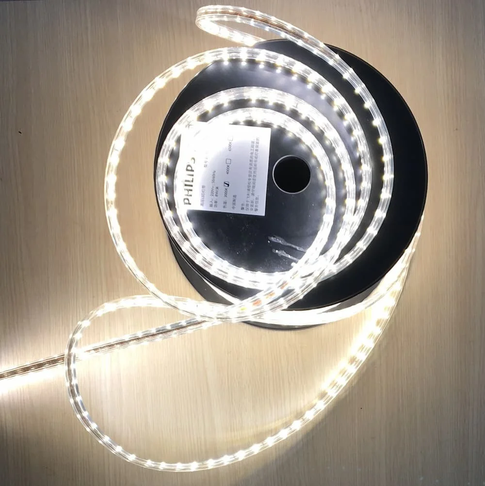 Dây đèn LED có nhiều độ dài khác nhau, từ vài mét đến vài trăm mét