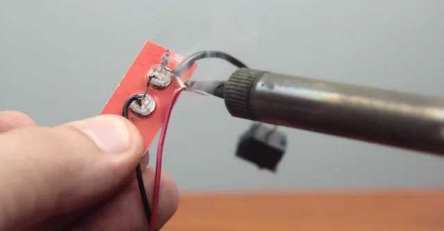 cách làm đèn led chạy bằng pin